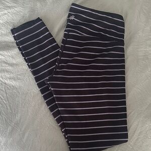 🔥BUNDLE 2/$12🔥 Athleta Striped Leggings - Black and White